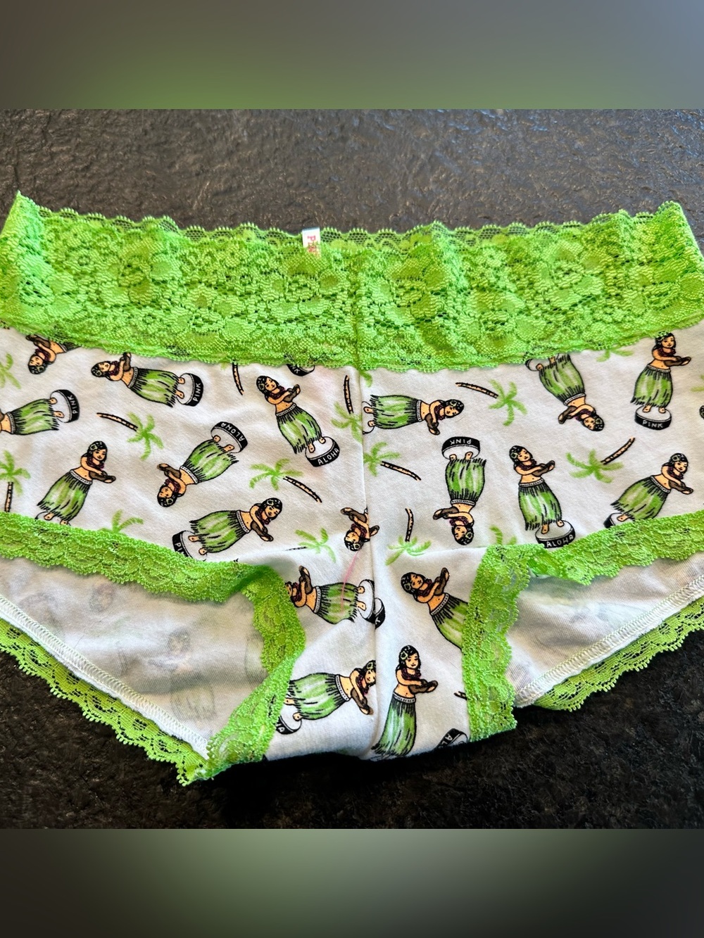 NWOT PINK Victoria’s Secret “Get Lei’d”Hawaiian Lei panties size M